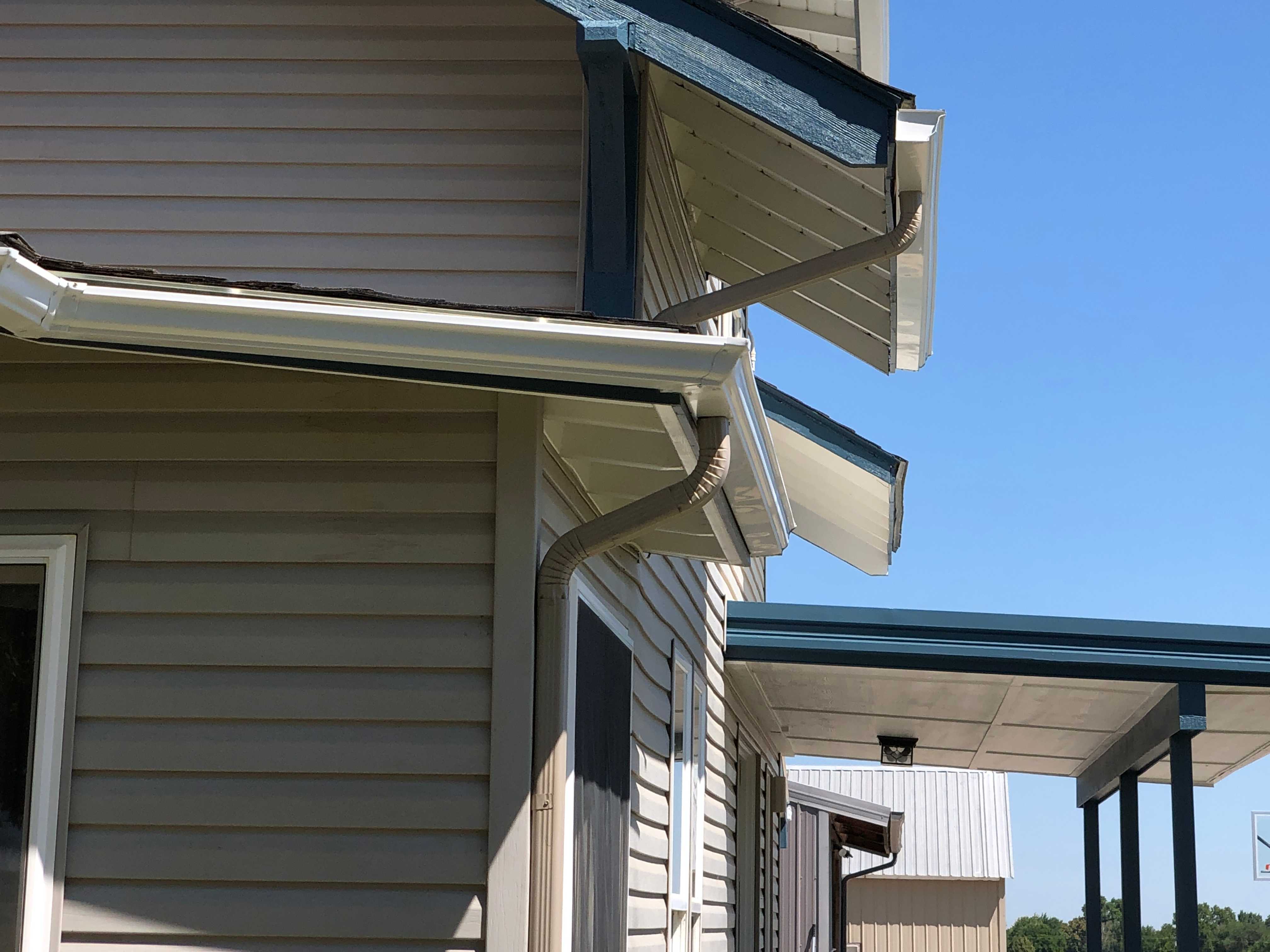 Gutters on a tan house in Nampa, ID.